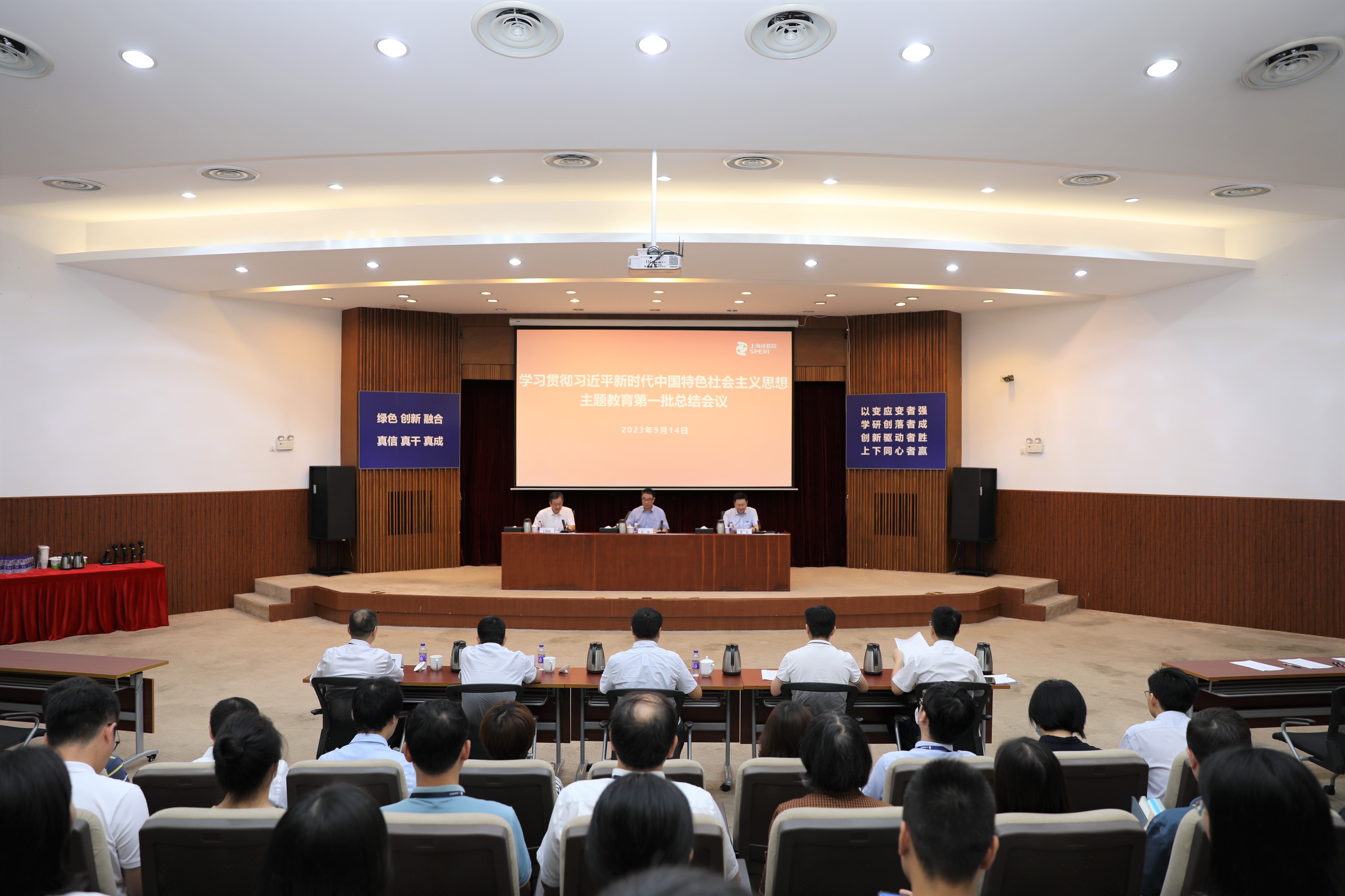 1I6A8854.JPG 1I6A8854.JPG